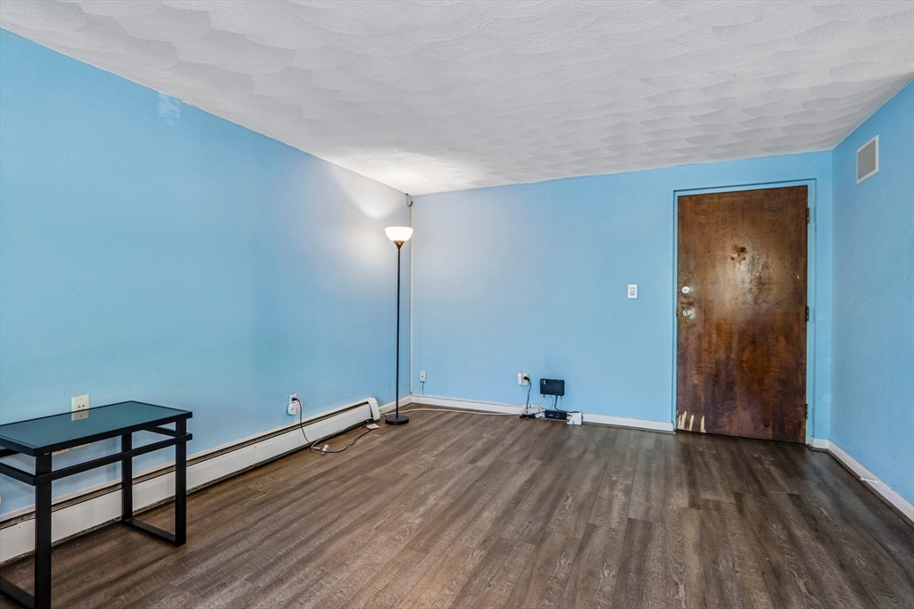 64 Main St 21B
