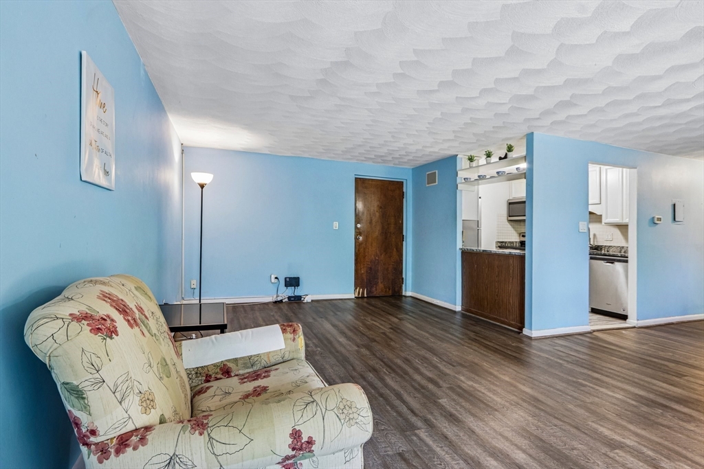 64 Main St 21B