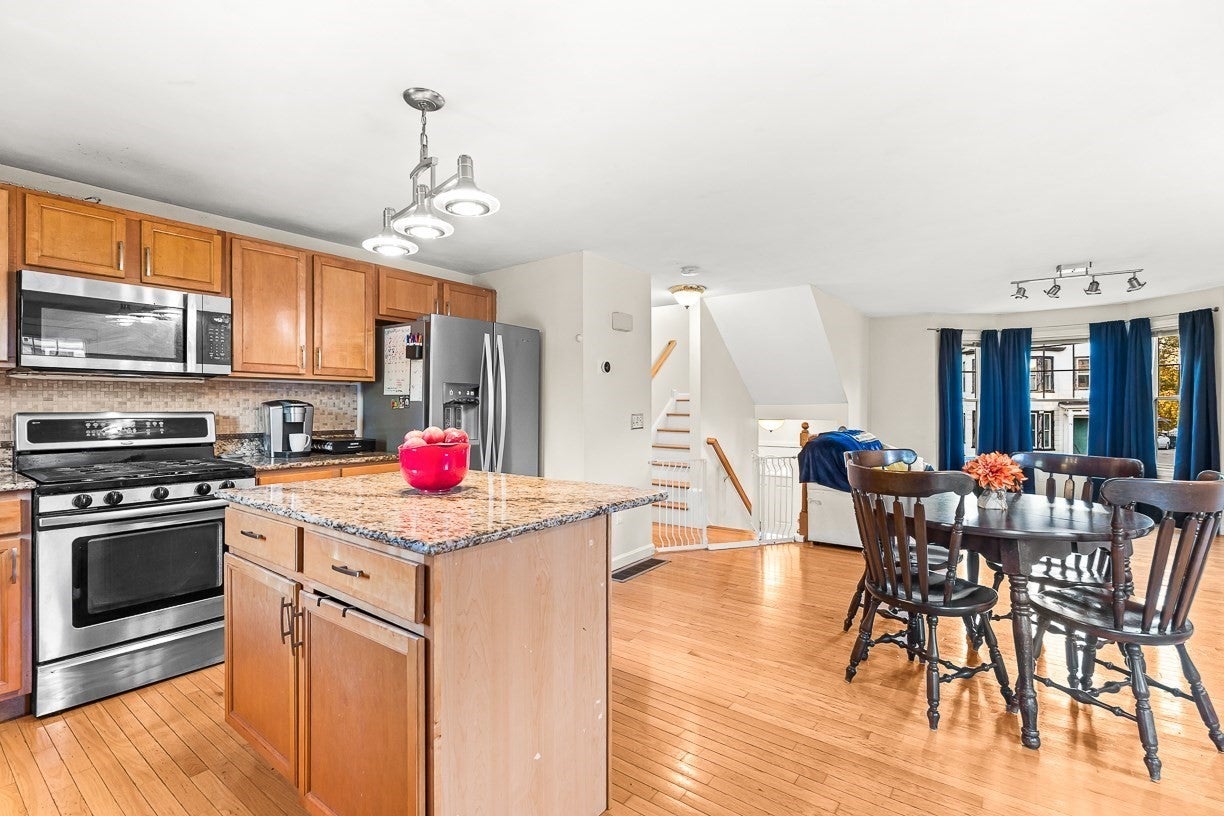 21 Silver St #21, Haverhill, MA Photo #5