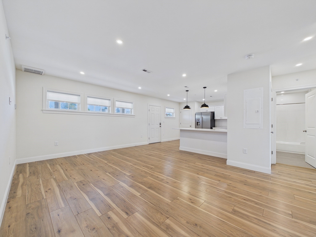 1 Pleasant Street 305