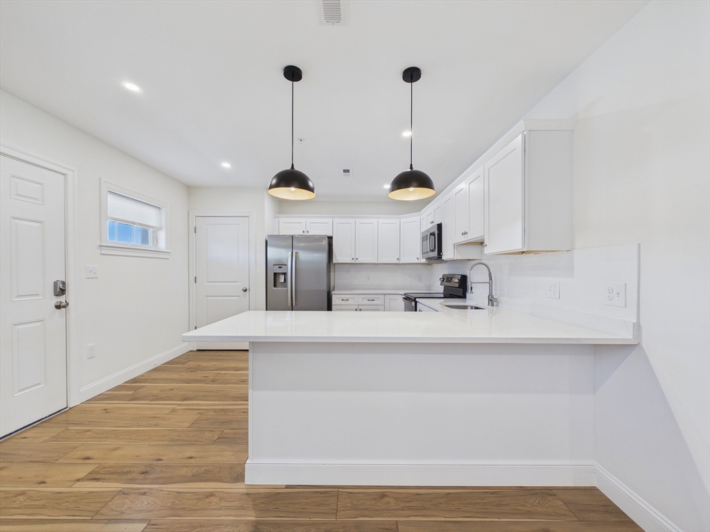 1 Pleasant Street 305
