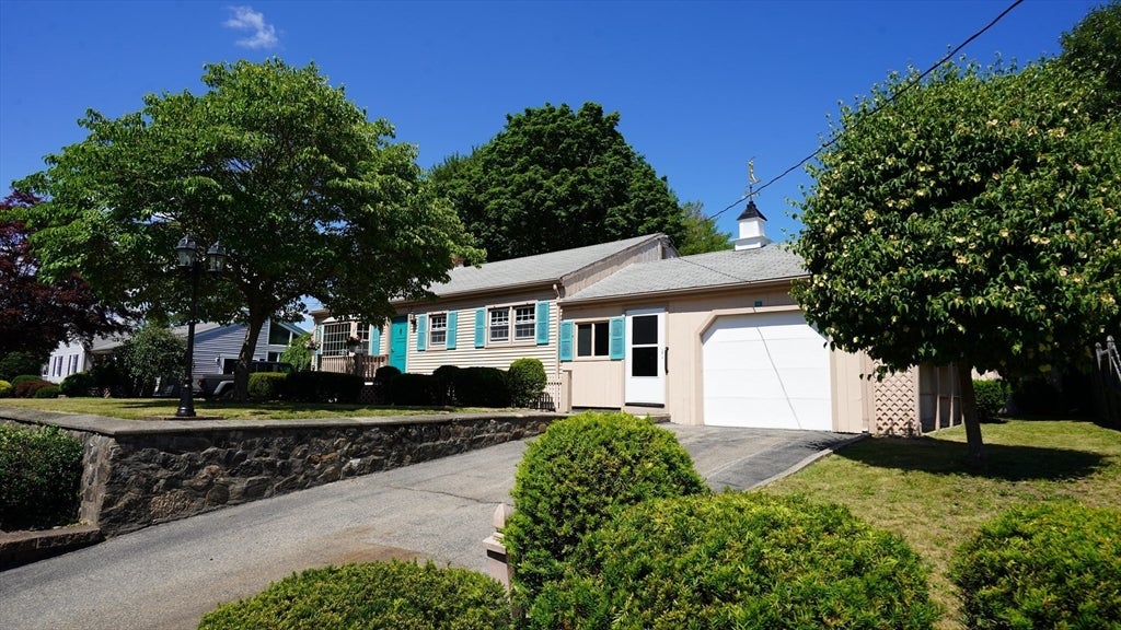 15 Phillips Street