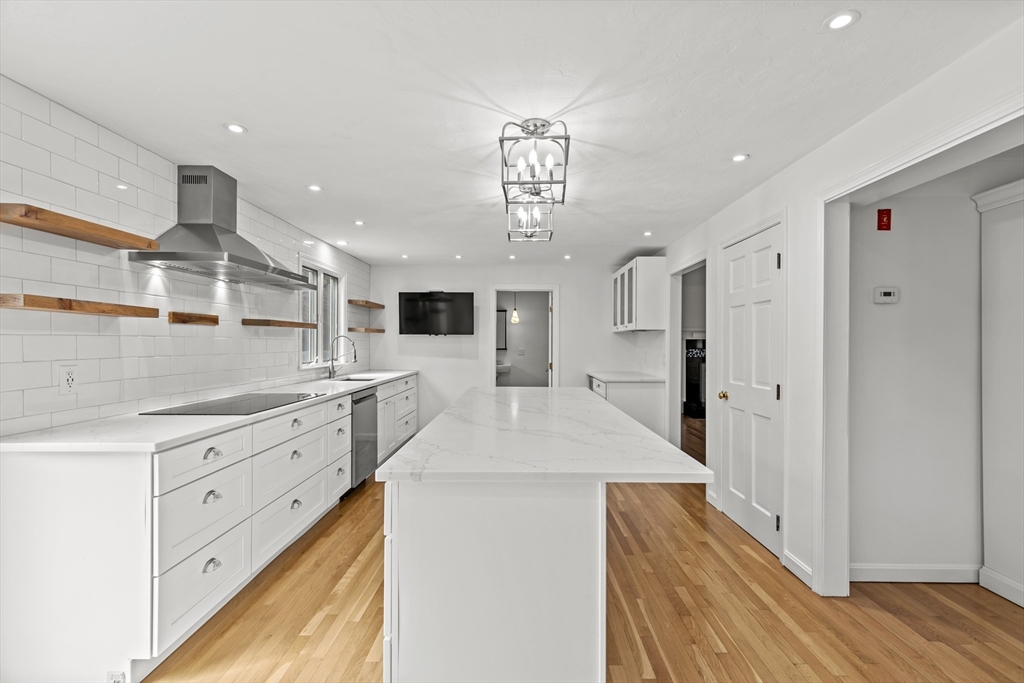 51 Old Schoolhouse Rd, Plymouth, MA Photo #12
