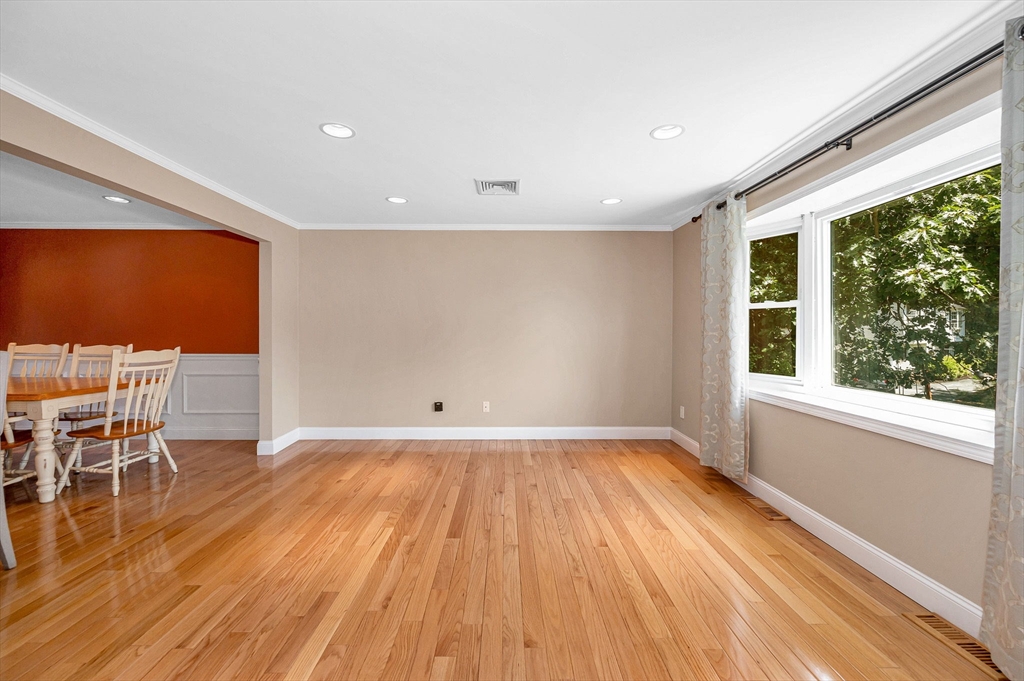 50 Ferncroft Rd