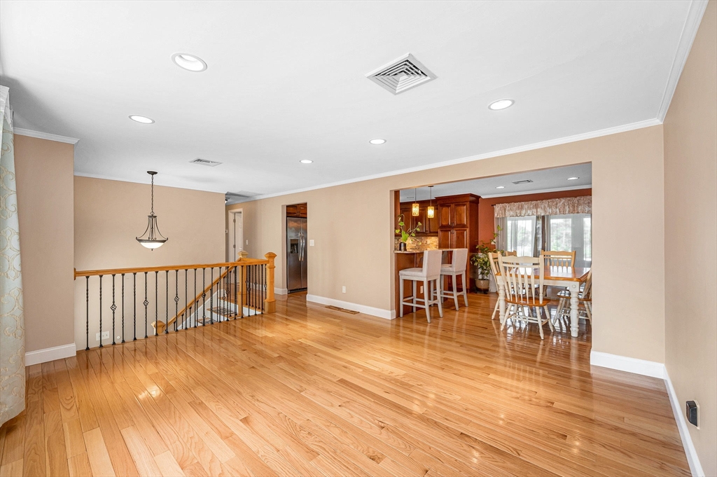 50 Ferncroft Rd
