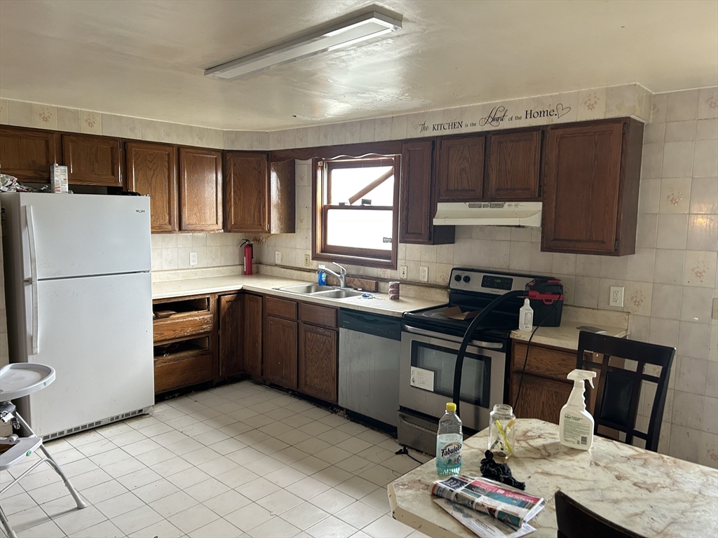 15 Rockaway St D