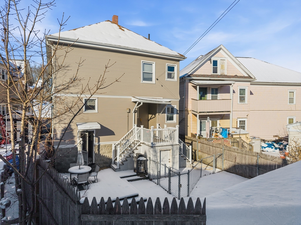 1940-1942 Acushnet Ave