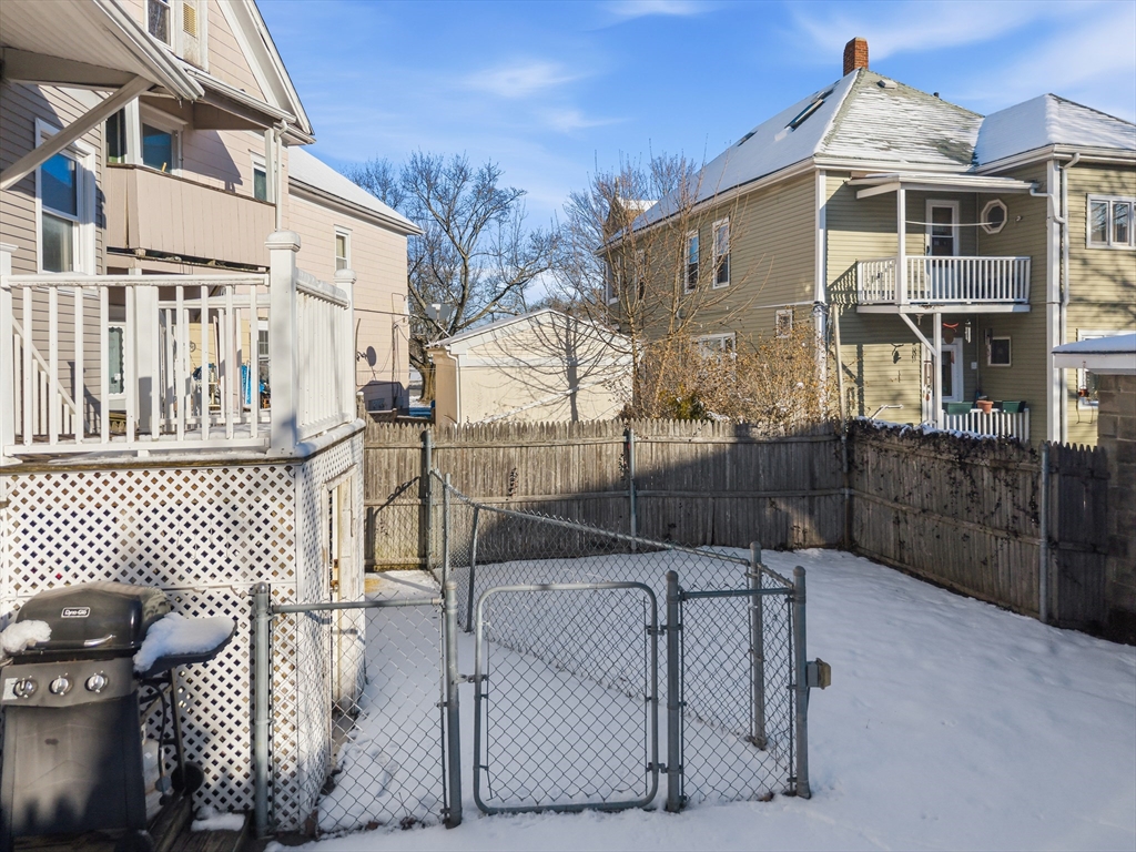 1940-1942 Acushnet Ave