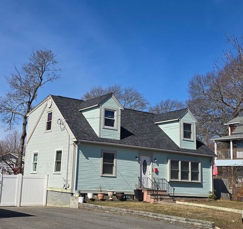 Photo of 89 Kingman St, Brockton, MA 02302 (MLS # 73489383)