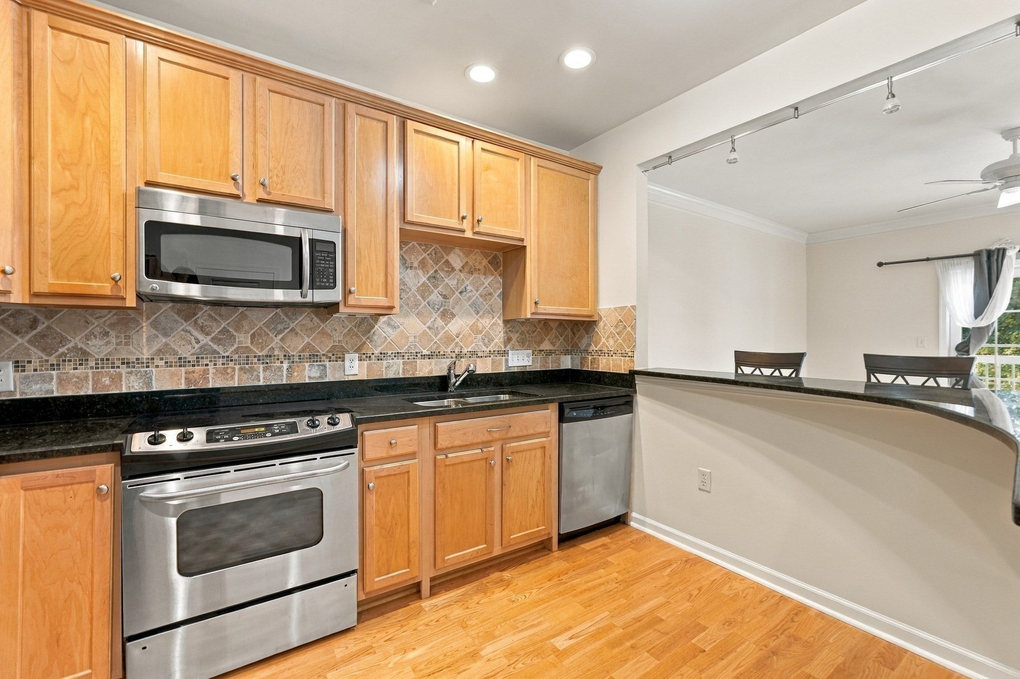 132 Clocktower Dr #203, Waltham, MA, 132 Clocktower Dr #203, Waltham, MA Photo #3