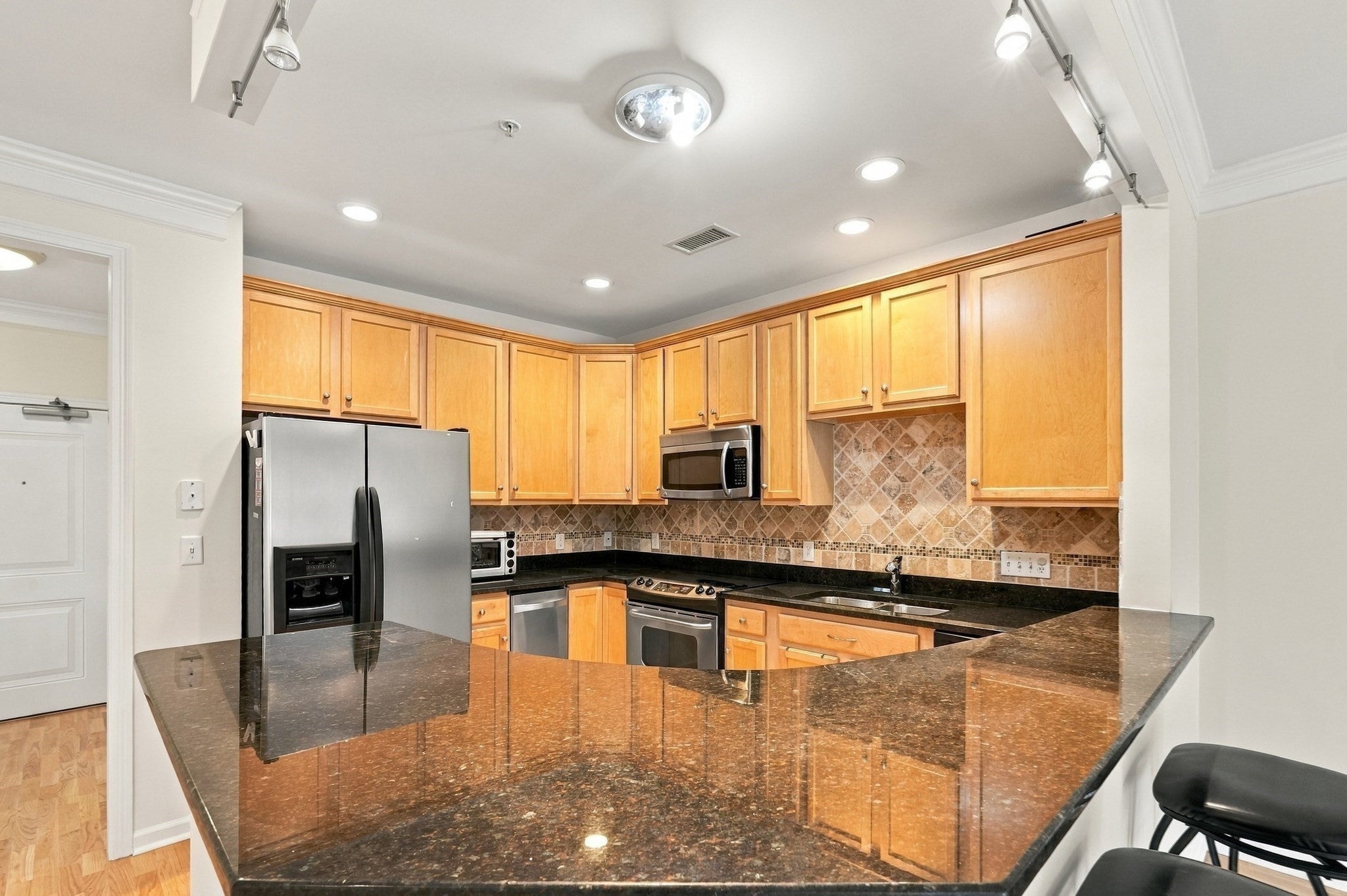 132 Clocktower Dr #203, Waltham, MA, 132 Clocktower Dr #203, Waltham, MA Photo #4