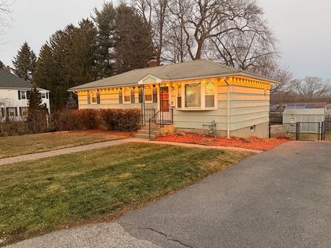 Photo of 17 Middlesex Ave, Worcester, MA 01604 (MLS # 73463493)