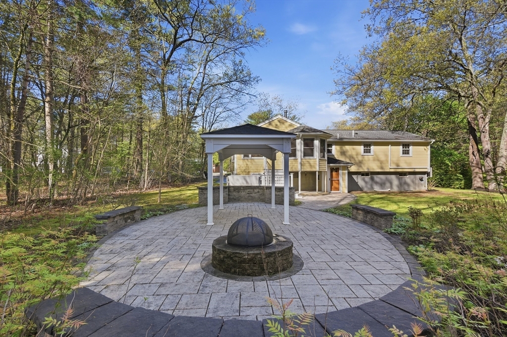 72 Crimson Road, Billerica, MA Photo #41