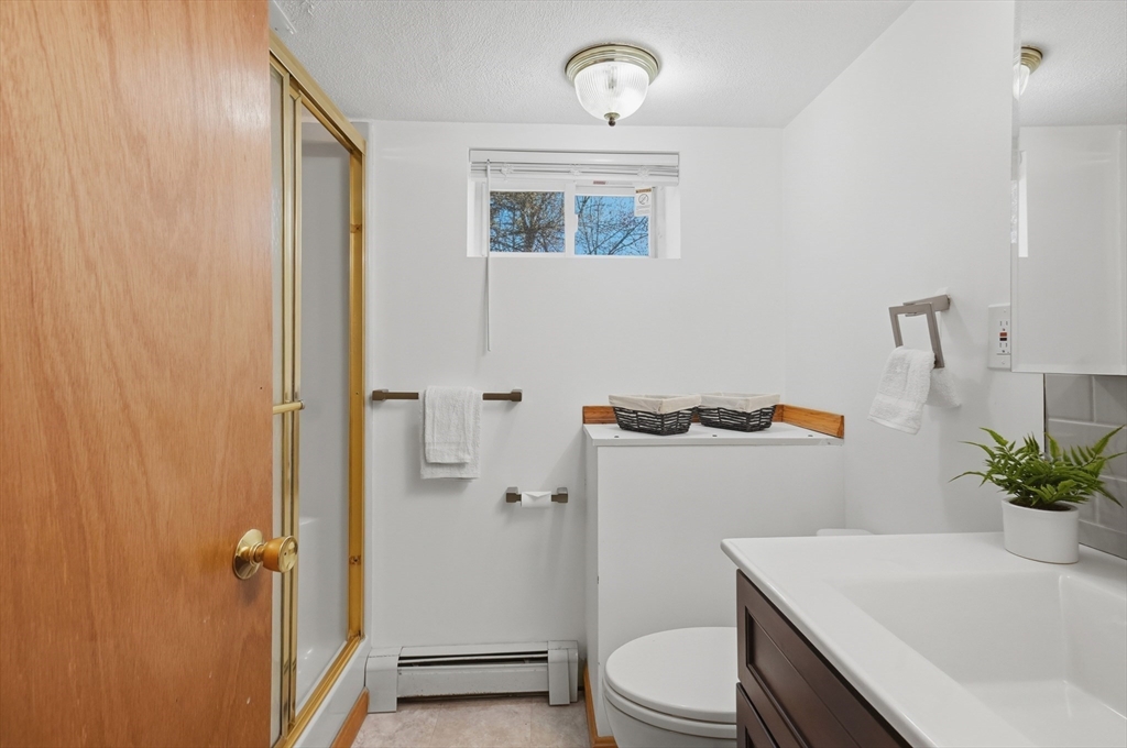 72 Crimson Road, Billerica, MA Photo #33