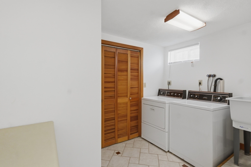 72 Crimson Road, Billerica, MA Photo #39