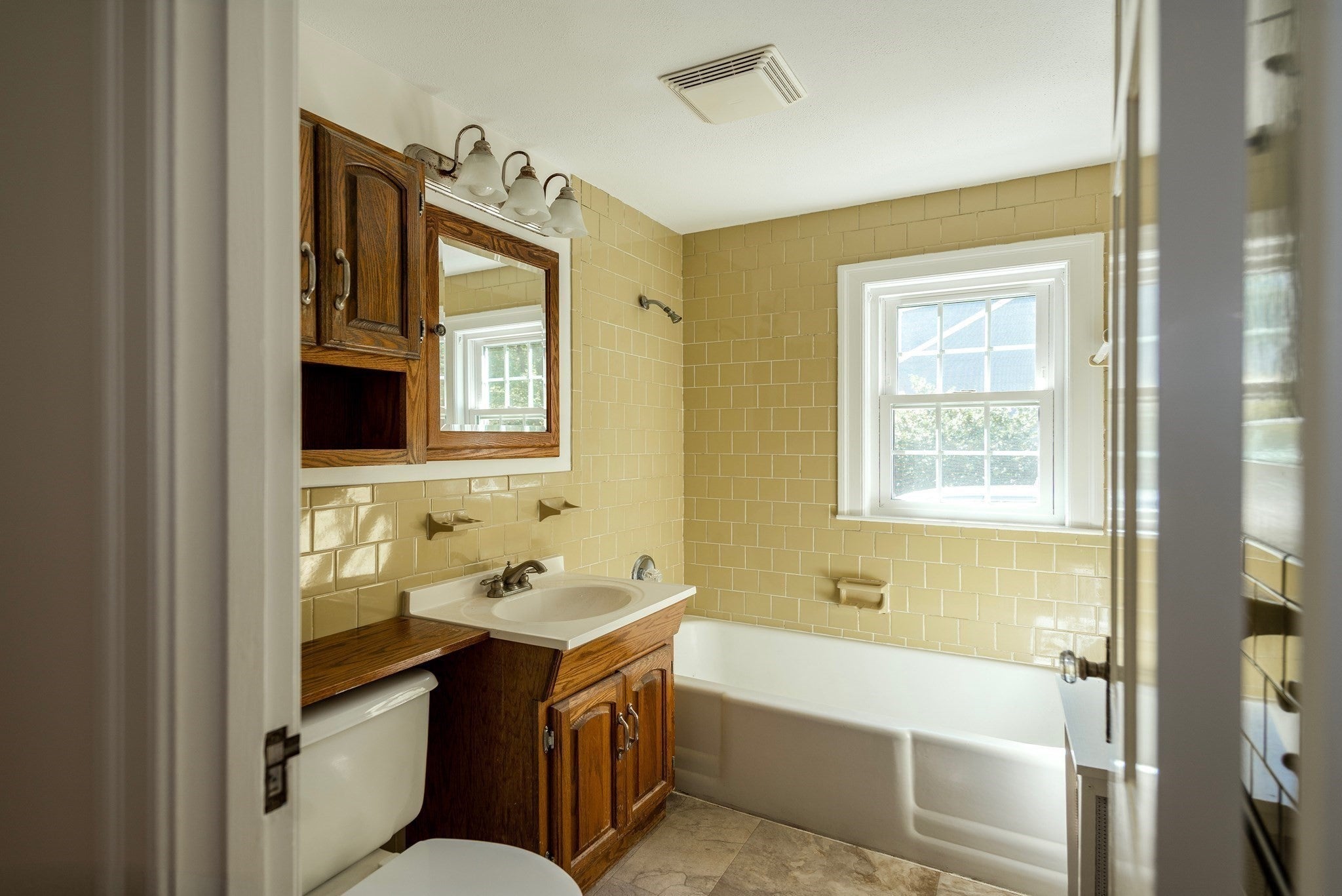 7 Pilgrim Rd, Reading, MA, 7 Pilgrim Rd, Reading, MA Photo #11