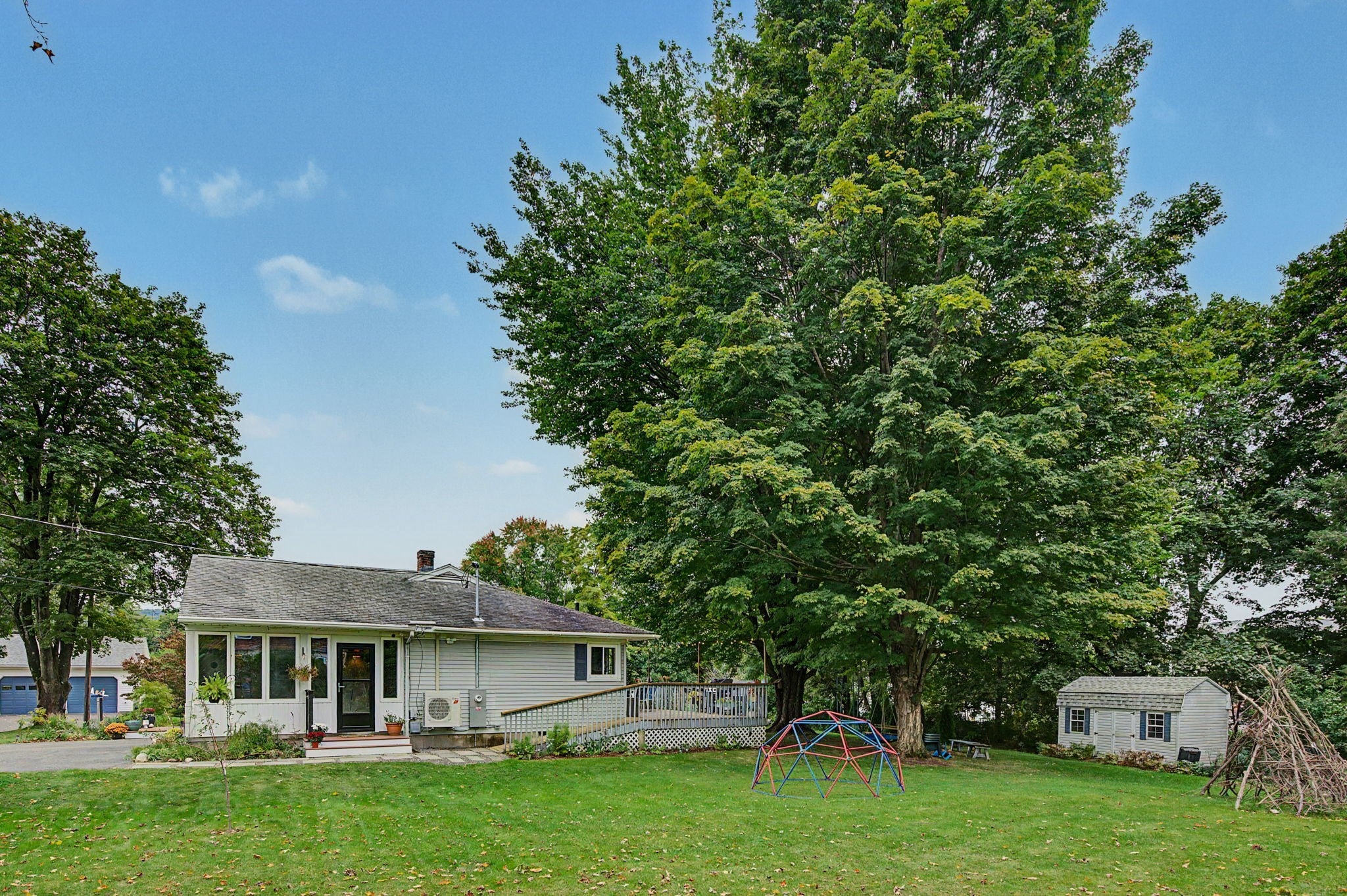 10 Alden St, Easthampton, MA, 10 Alden St, Easthampton, MA Photo #25