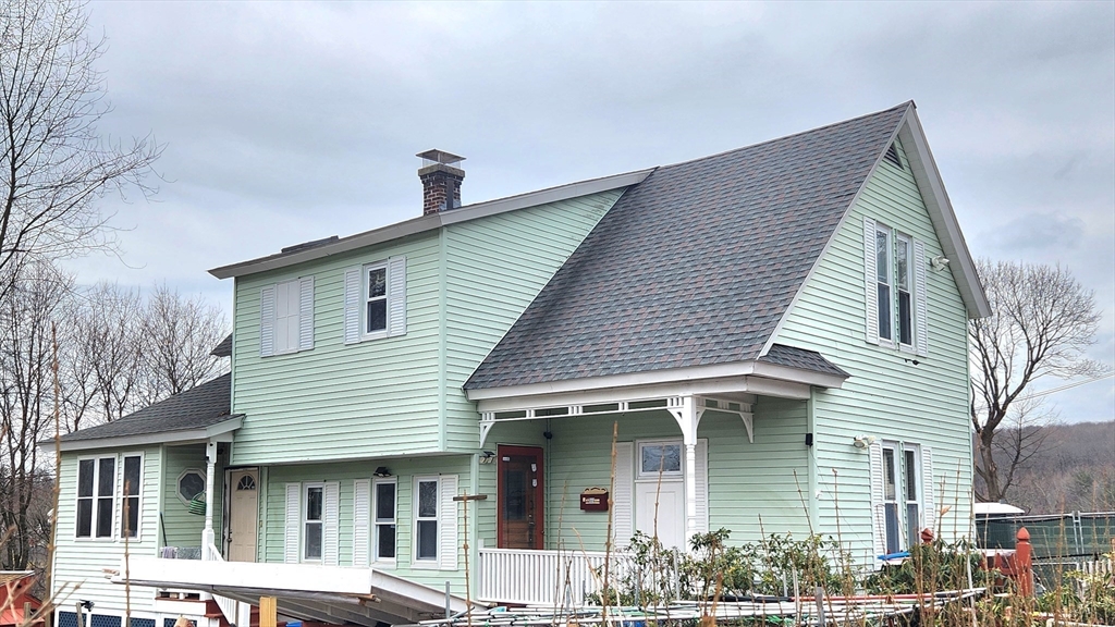 60 Circuit Ave S,