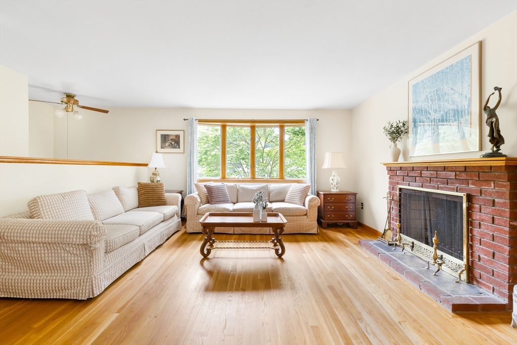 31 Robert Rd
