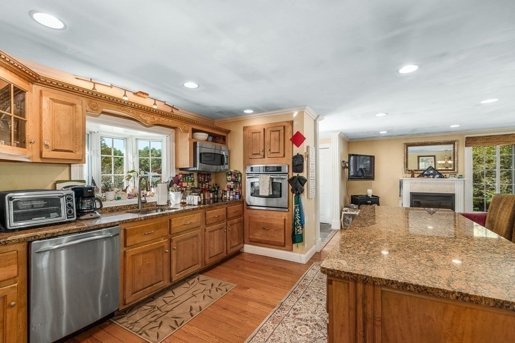 359 Linebrook Rd, Ipswich, MA Photo #8