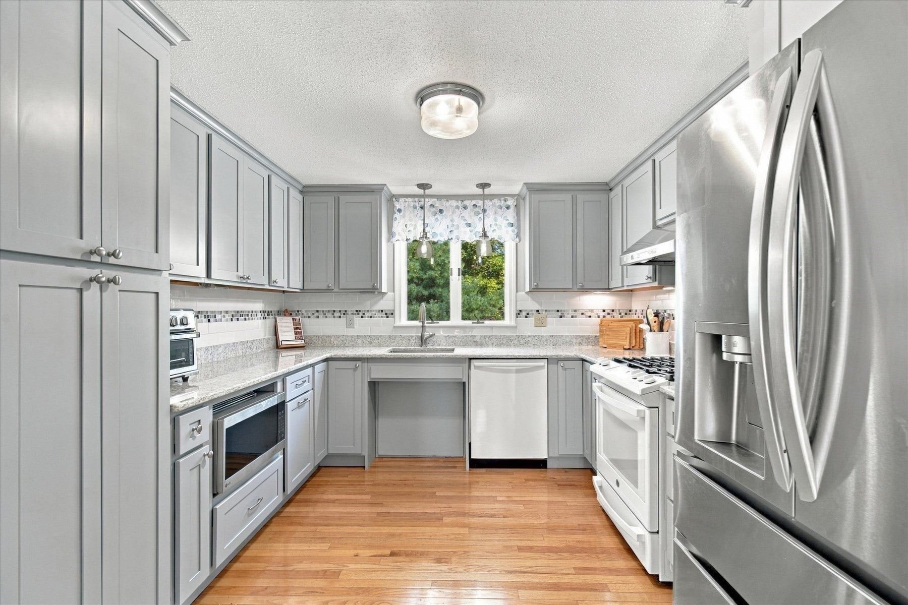 402 Prince Hinckley Rd, Barnstable, MA, 402 Prince Hinckley Rd, Barnstable, MA Photo #9