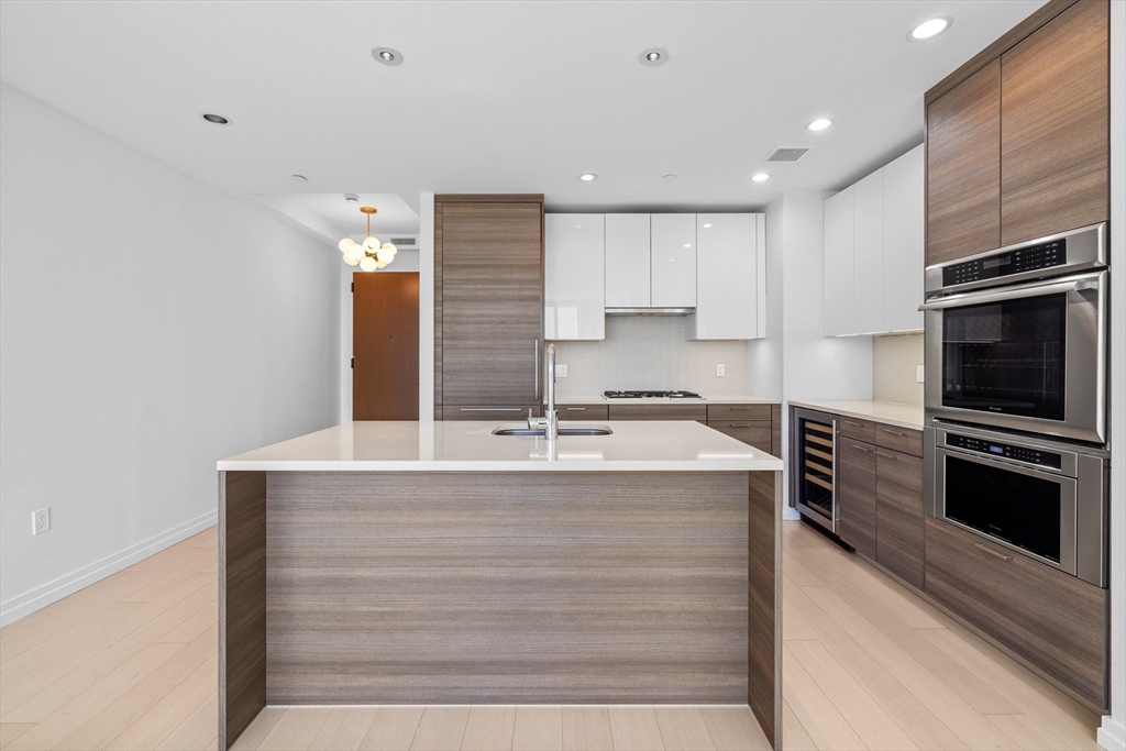 1 Franklin St 2412