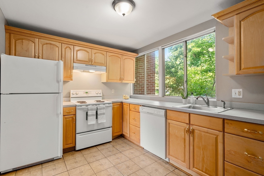 7 Longwood Drive 207