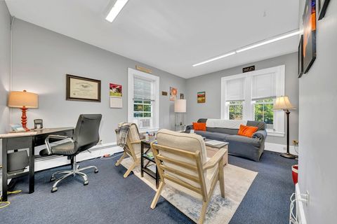 68 Park St 4 Andover MA 01810