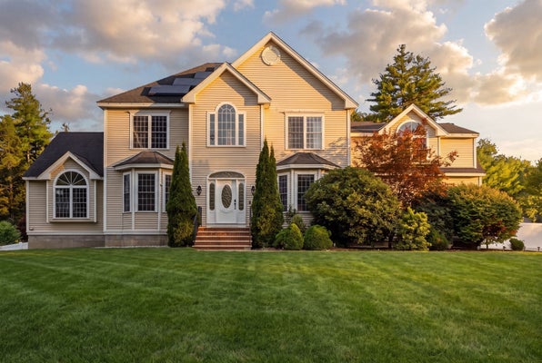 18 LOON HILL RD, AYER, MA 01432 - Image deafd6cdc6c0052da59a8b323ce10359/337052390