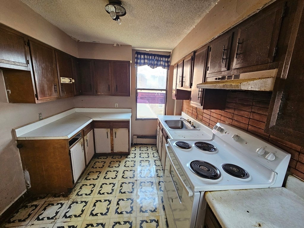 344 Maple St #344, Holyoke, MA, 344 Maple St #344, Holyoke, MA Photo #15
