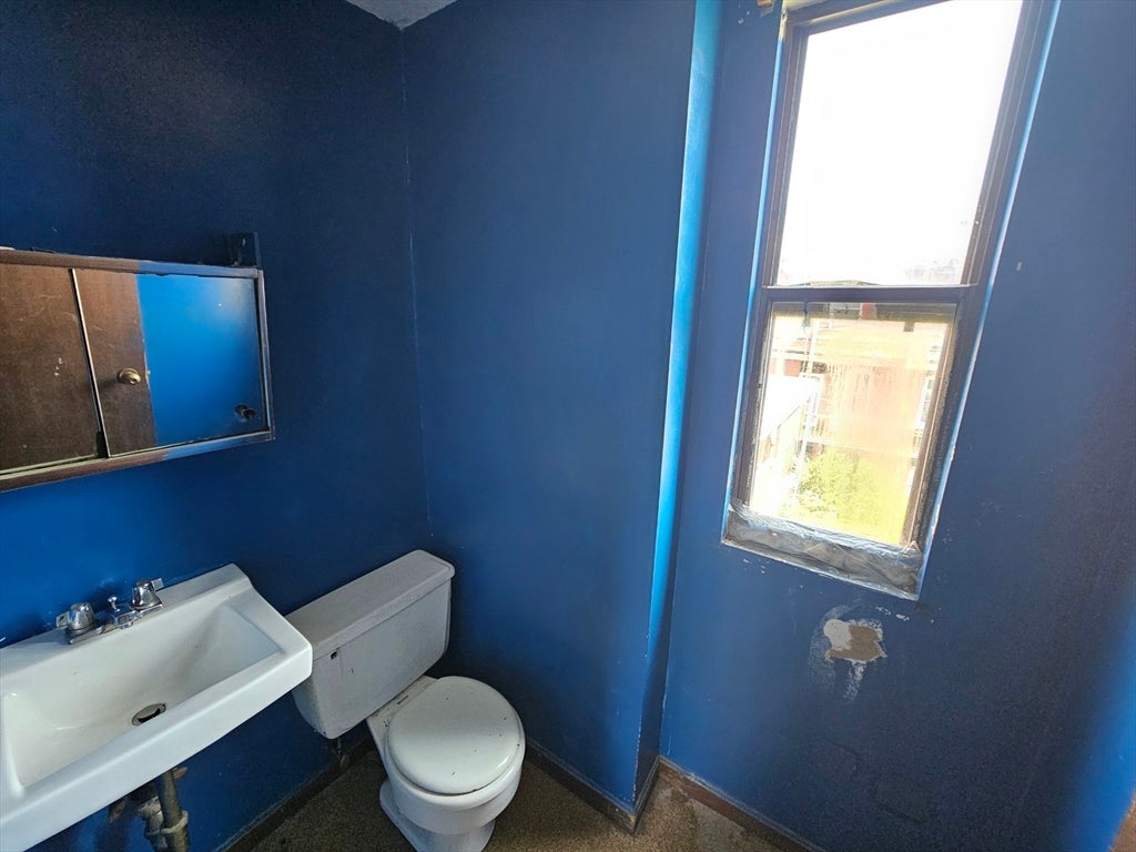 344 Maple St #344, Holyoke, MA, 344 Maple St #344, Holyoke, MA Photo #9