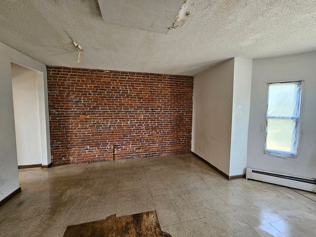 344 Maple St #344, Holyoke, MA, 344 Maple St #344, Holyoke, MA Photo #5