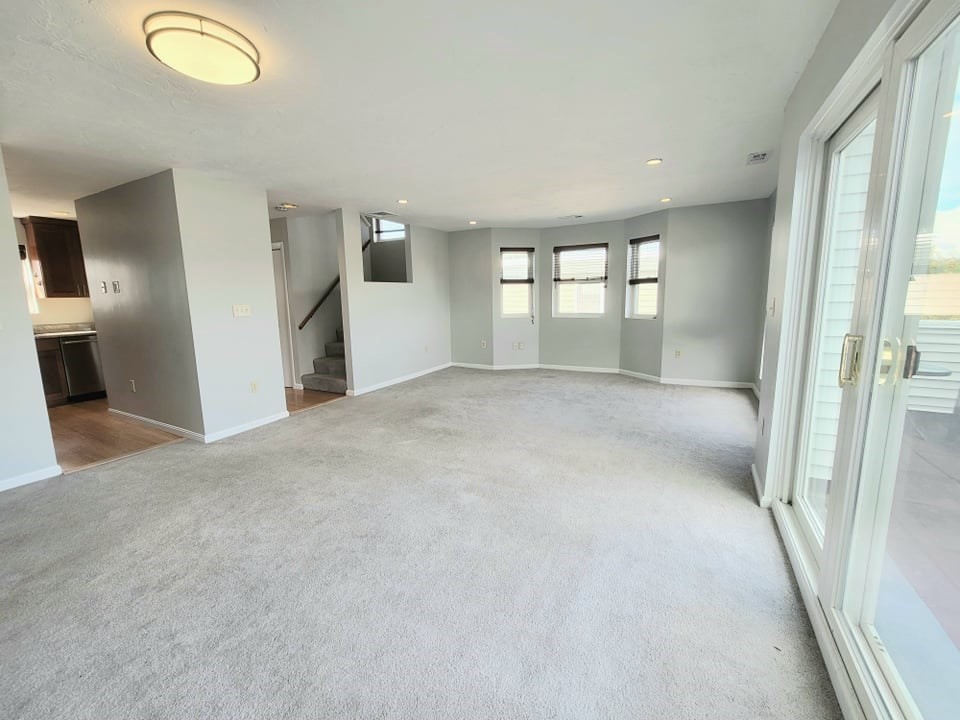 391 Hyde Park Ave 206