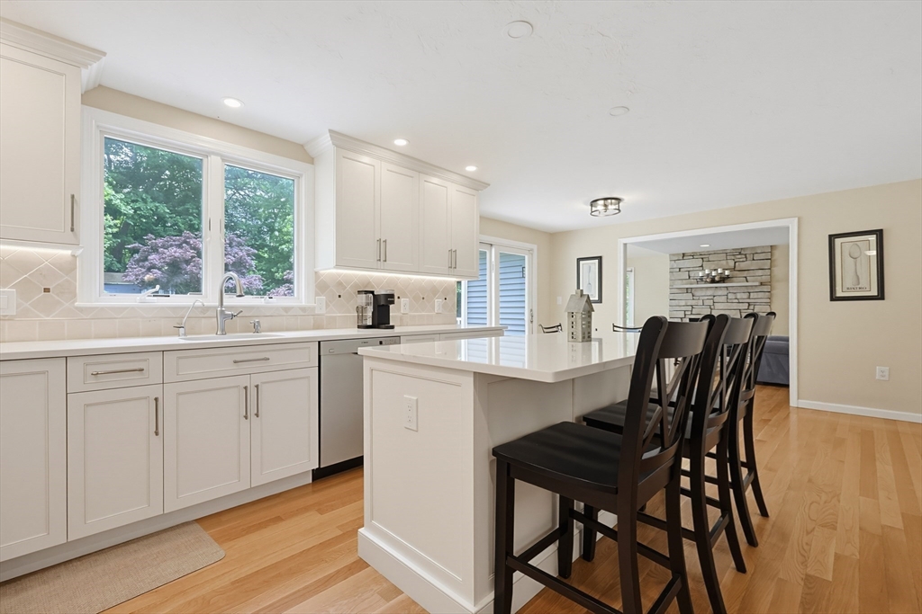 27 Heritage Avenue