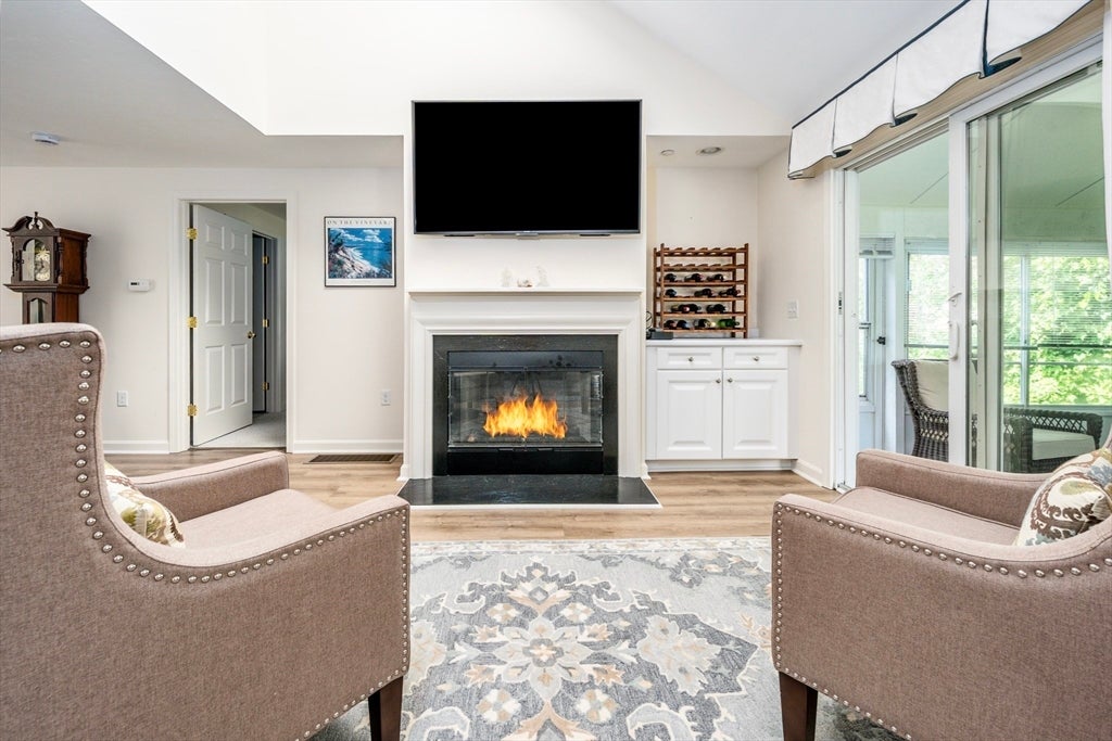 4 Portside Dr 158