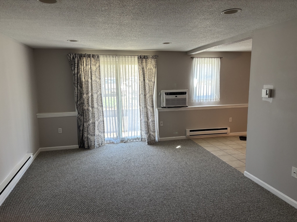 96 Main St 4