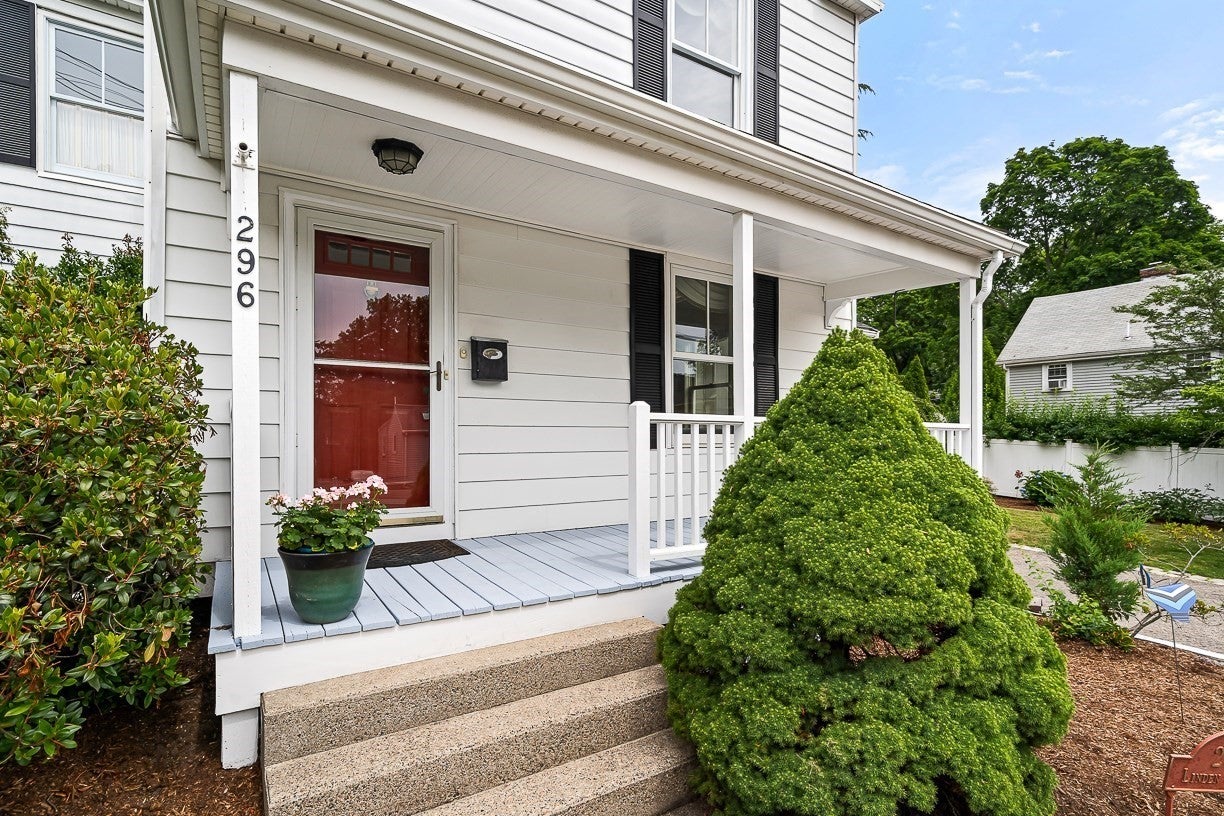 296 Linden St.