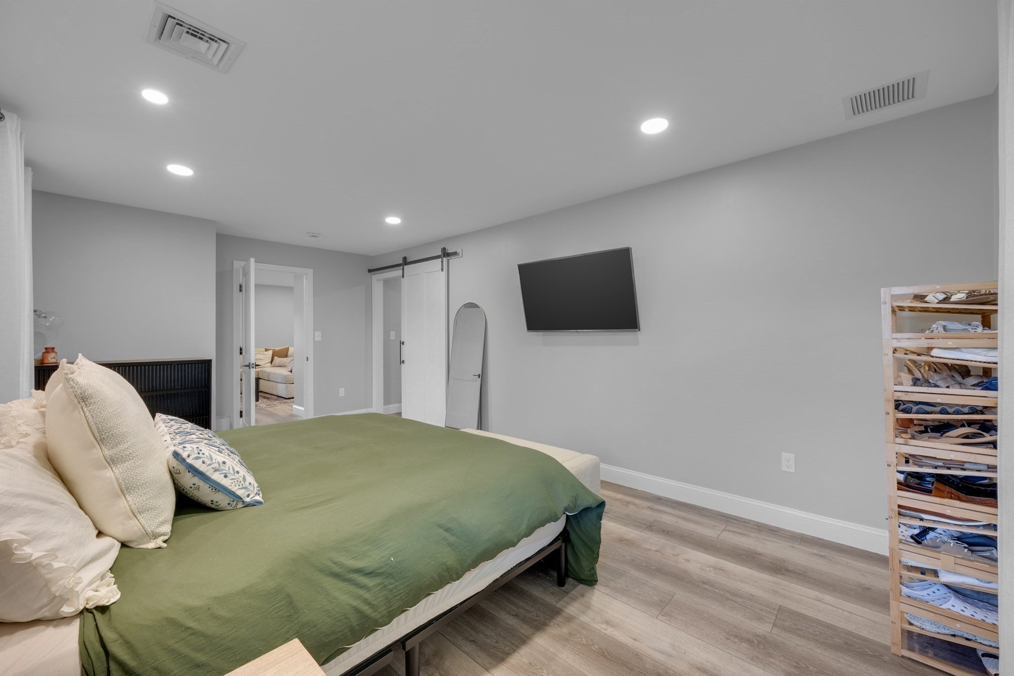 312 Pleasant St, Leicester, MA, 312 Pleasant St, Leicester, MA Photo #13
