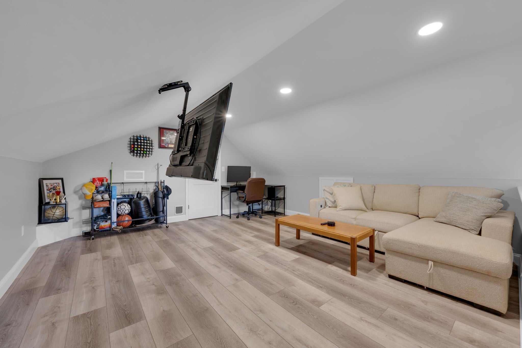 312 Pleasant St, Leicester, MA, 312 Pleasant St, Leicester, MA Photo #20