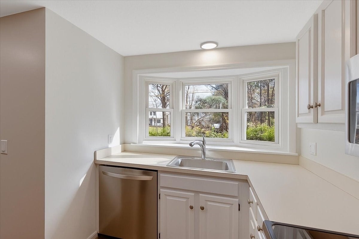 324 Union St - ST #6, Millis, MA, 324 Union St - ST #6, Millis, MA Photo #4