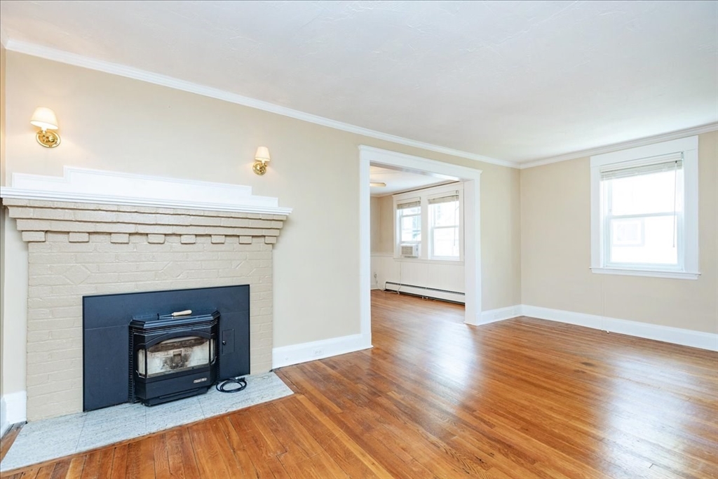 619 Fellsway W