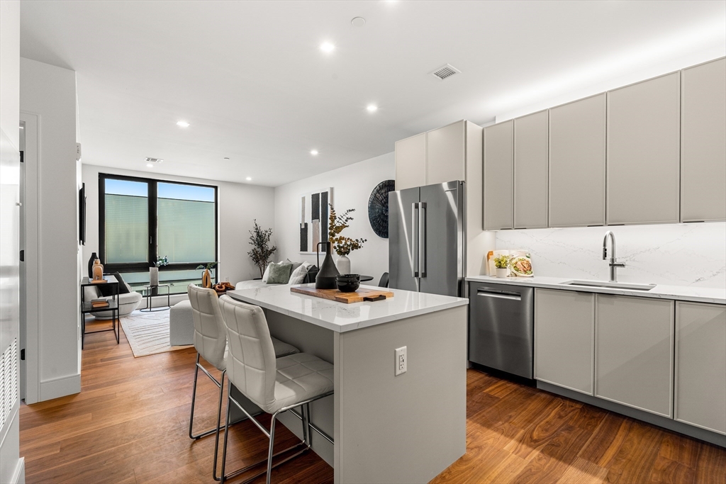 1515 Commonwealth Ave 509