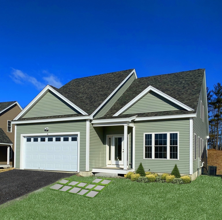 Photo 1 of 6 — 19D Crownshield 19D, Uxbridge, MA 01569