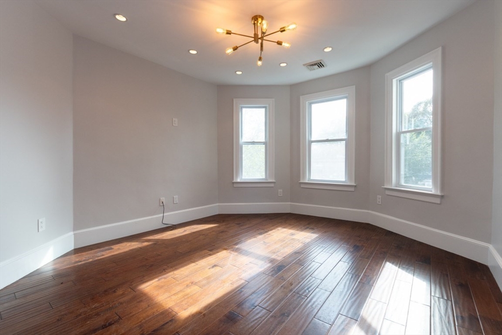 131 Erie St 3