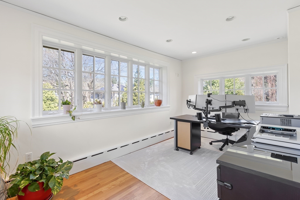 Newton, Massachusetts 02458, United States, 5 Bedrooms Bedrooms, ,6 BathroomsBathrooms,Residential,Active,167003