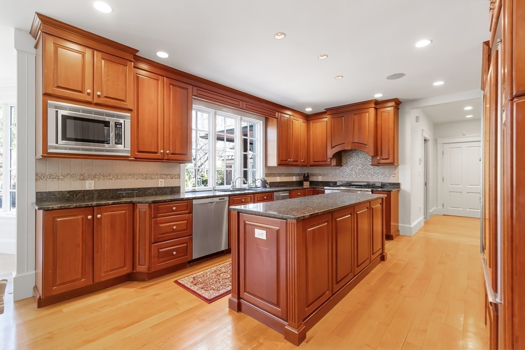 Newton, Massachusetts 02458, United States, 5 Bedrooms Bedrooms, ,6 BathroomsBathrooms,Residential,Active,167003