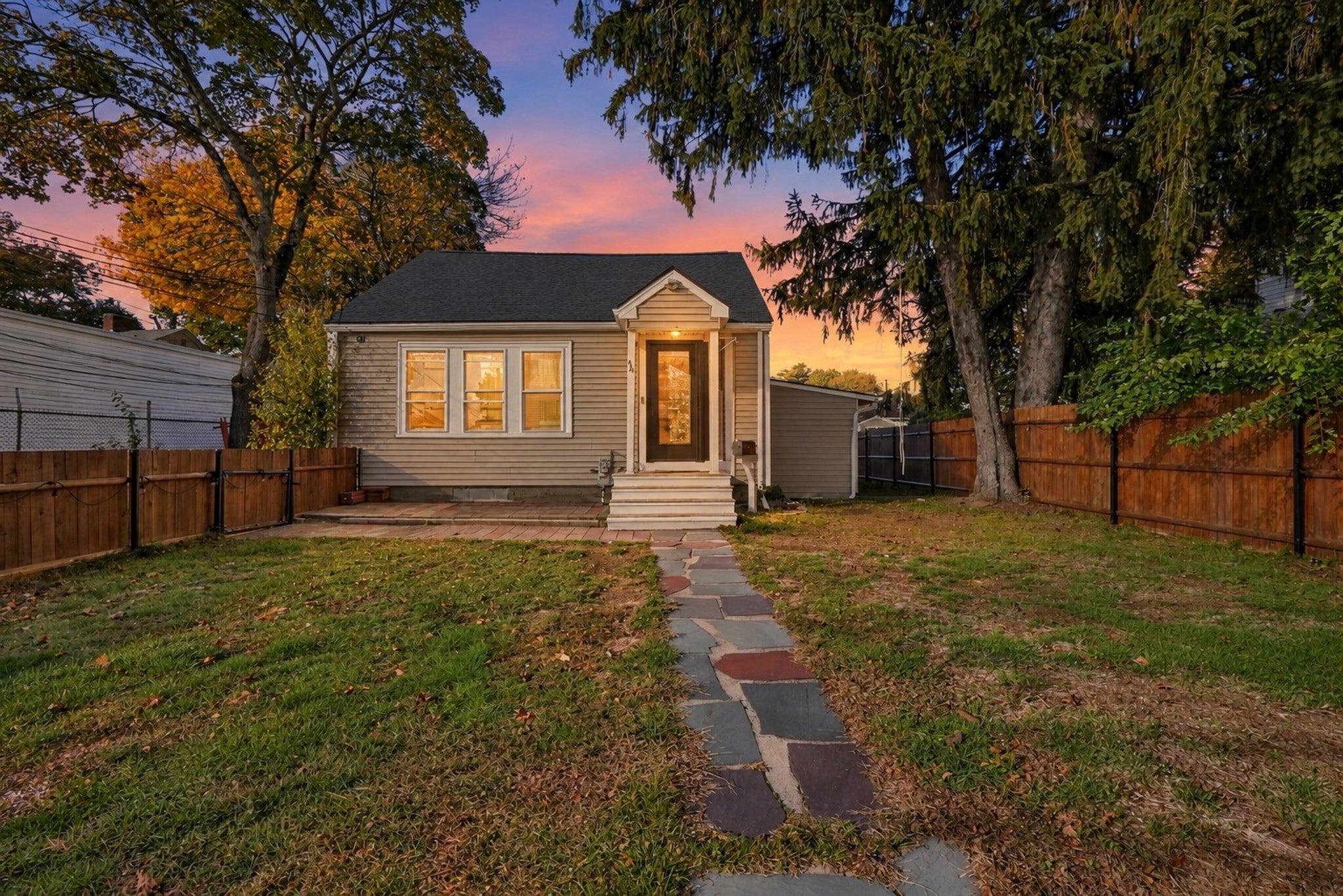 Photo of 14 Harrison St, Framingham, MA