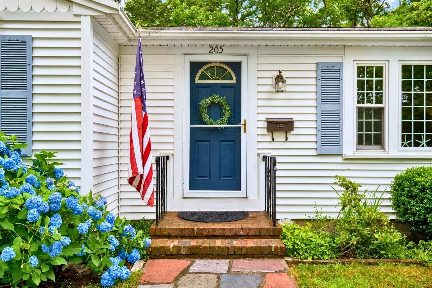 205 Highbank Rd