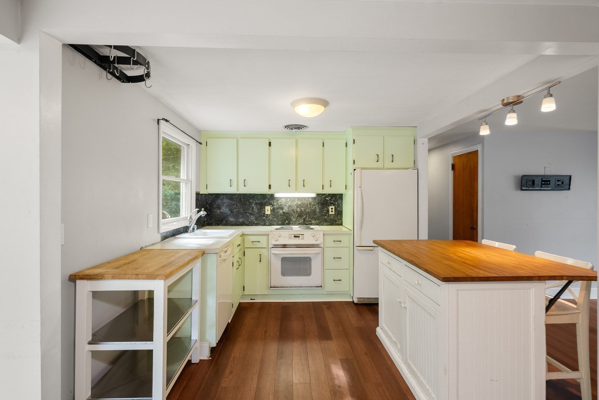 208 Mount Vernon Rd E RD, Weymouth, MA, 208 Mount Vernon Rd E RD, Weymouth, MA Photo #7