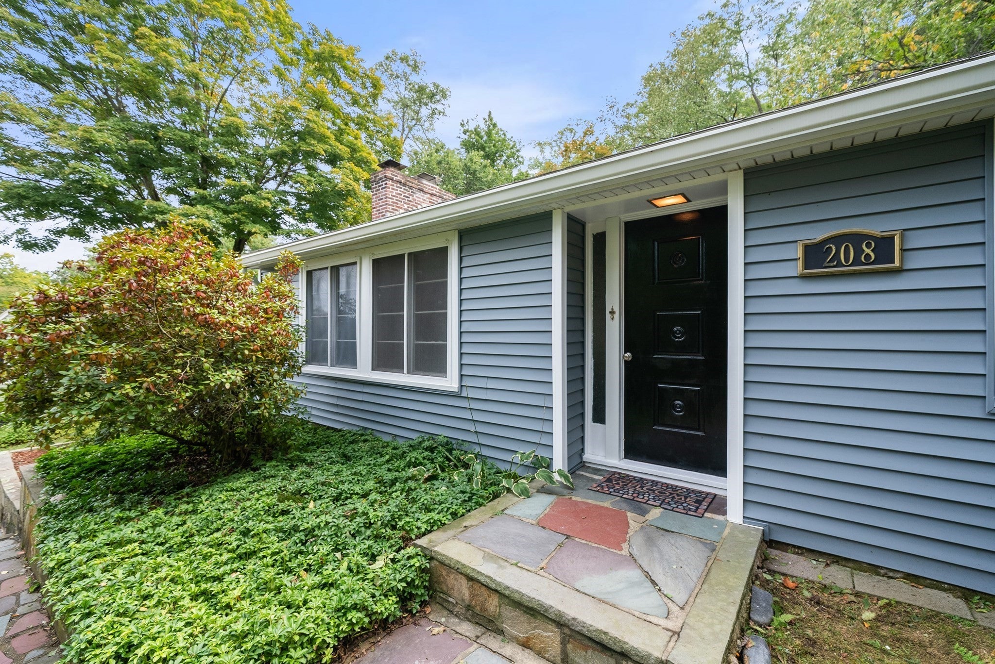 208 Mount Vernon Rd E